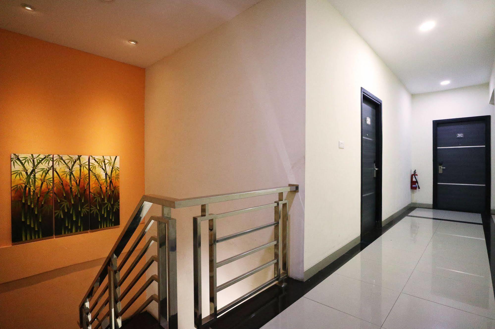 Hotel Blitz Batam Exterior foto