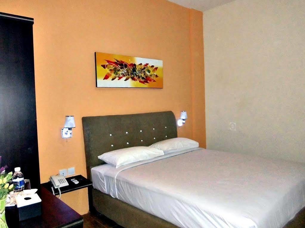 Hotel Blitz Batam Exterior foto